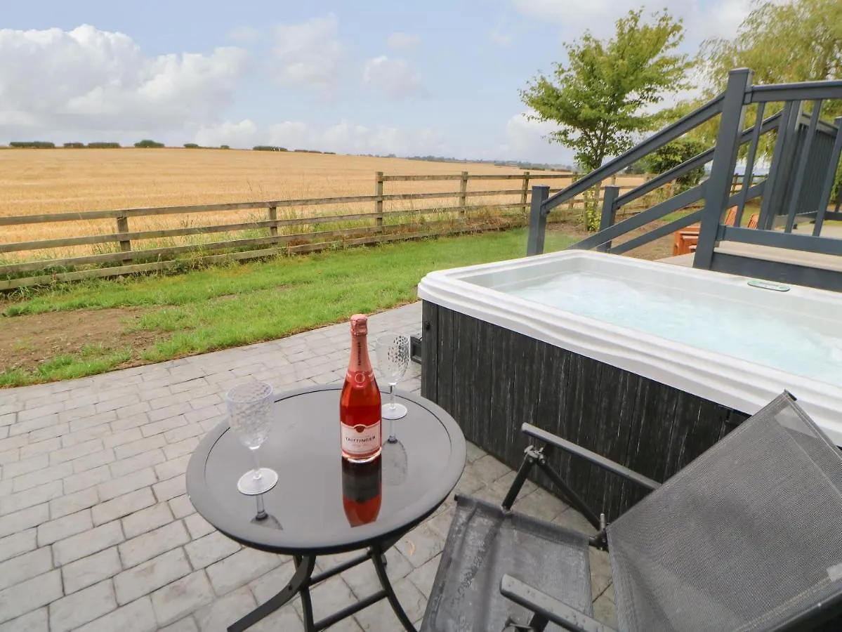 Bowes Hideaway Villa Richmond